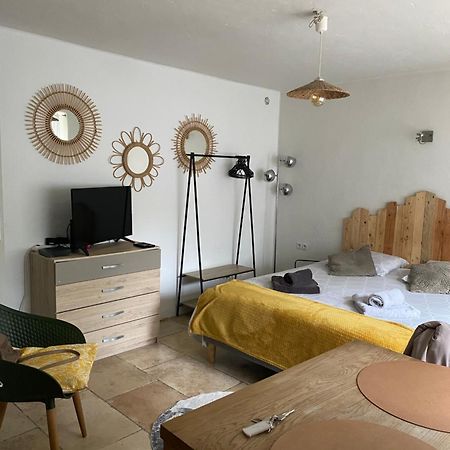 Studio La Source Claire LʼIsle-sur-la-Sorgue Екстериор снимка