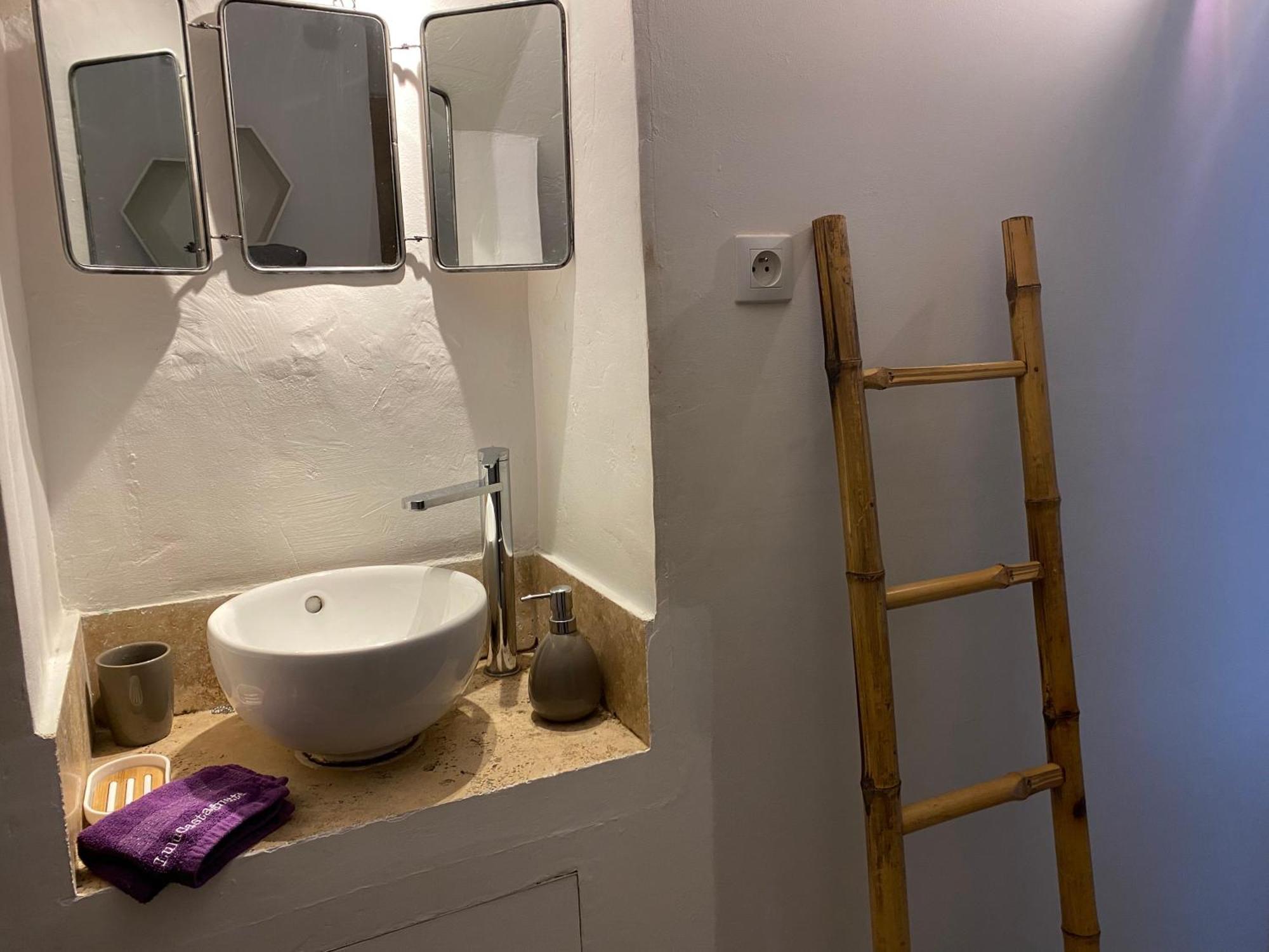 Studio La Source Claire LʼIsle-sur-la-Sorgue Екстериор снимка
